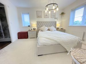 Woodford walk- click for photo gallery